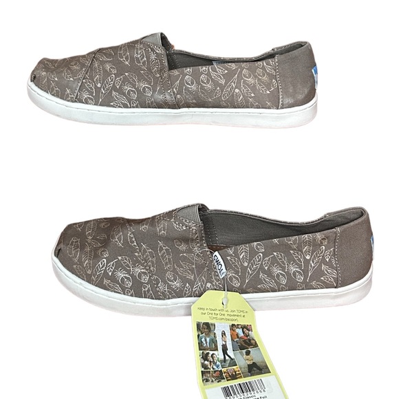 NWOT Kids TOMS Desert Taupe Foil Feathers size 6 - Picture 2 of 4